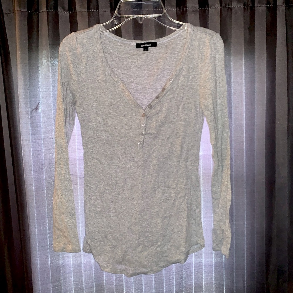 Long sleeve top by ambiance